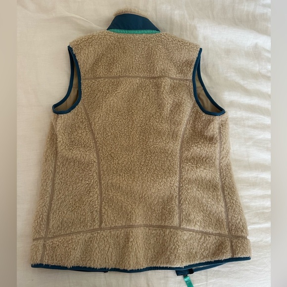 NWT Patagonia Women's Classic Retro-X Vest - Picture 6 of 6